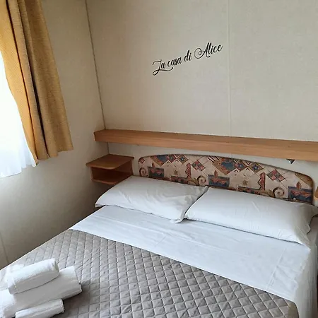 Alice E La Sua Casa Bed & Breakfast *